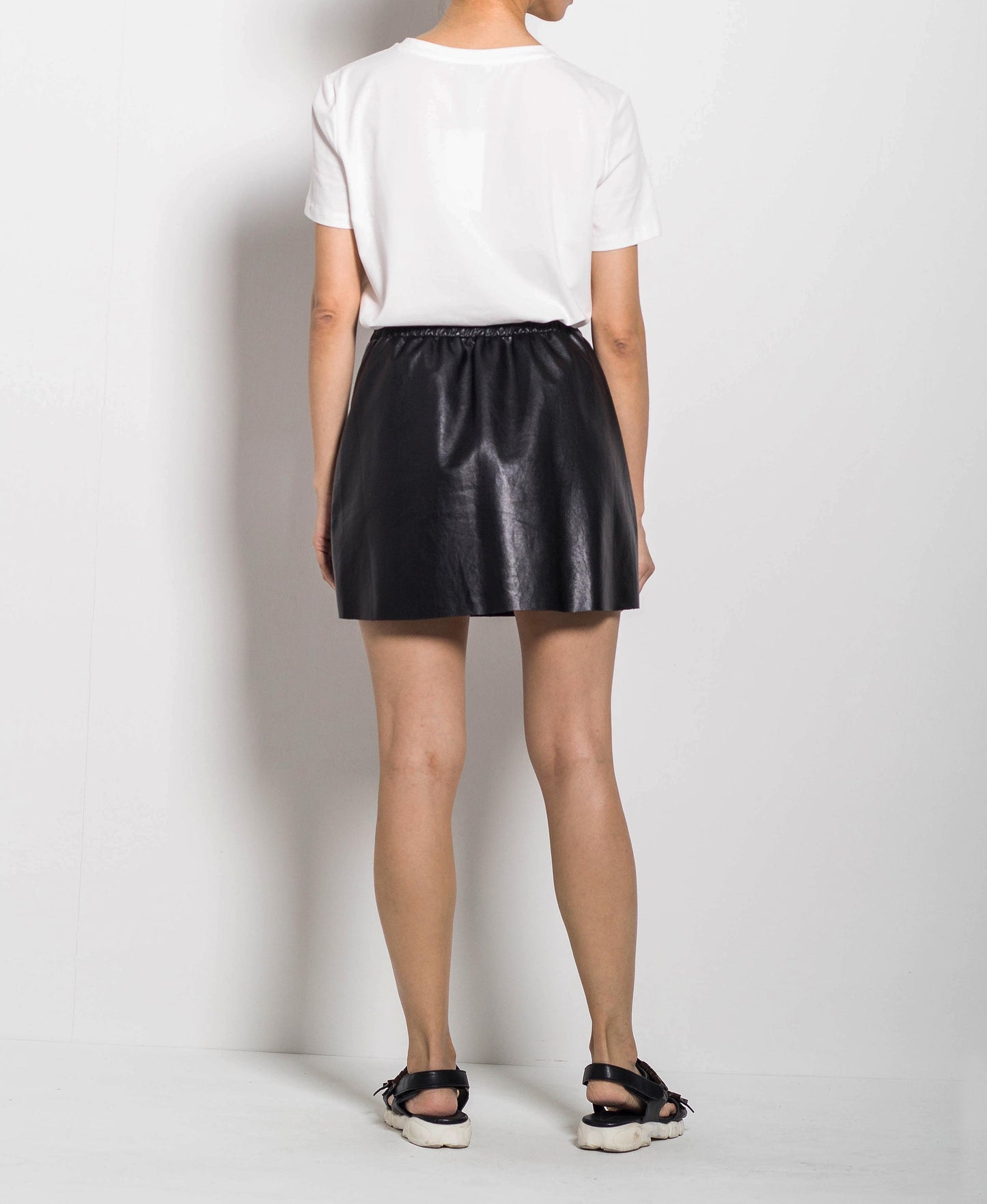 Women Faux Leather Short Skirt - Black - H0W715