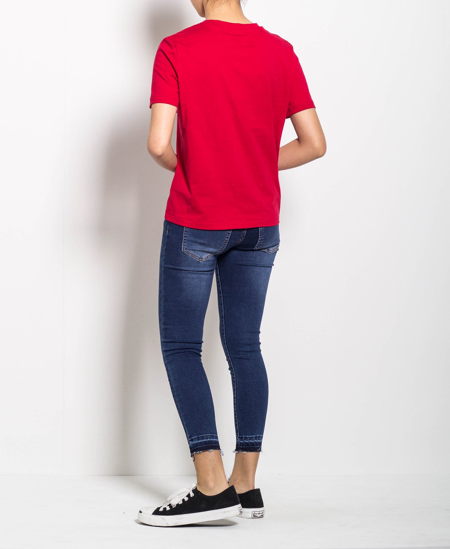 Women Short Sleeve Basic Tee With Pocket - Red - H0W904