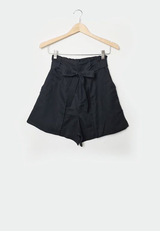 Women Short Pants - Black - M1W126