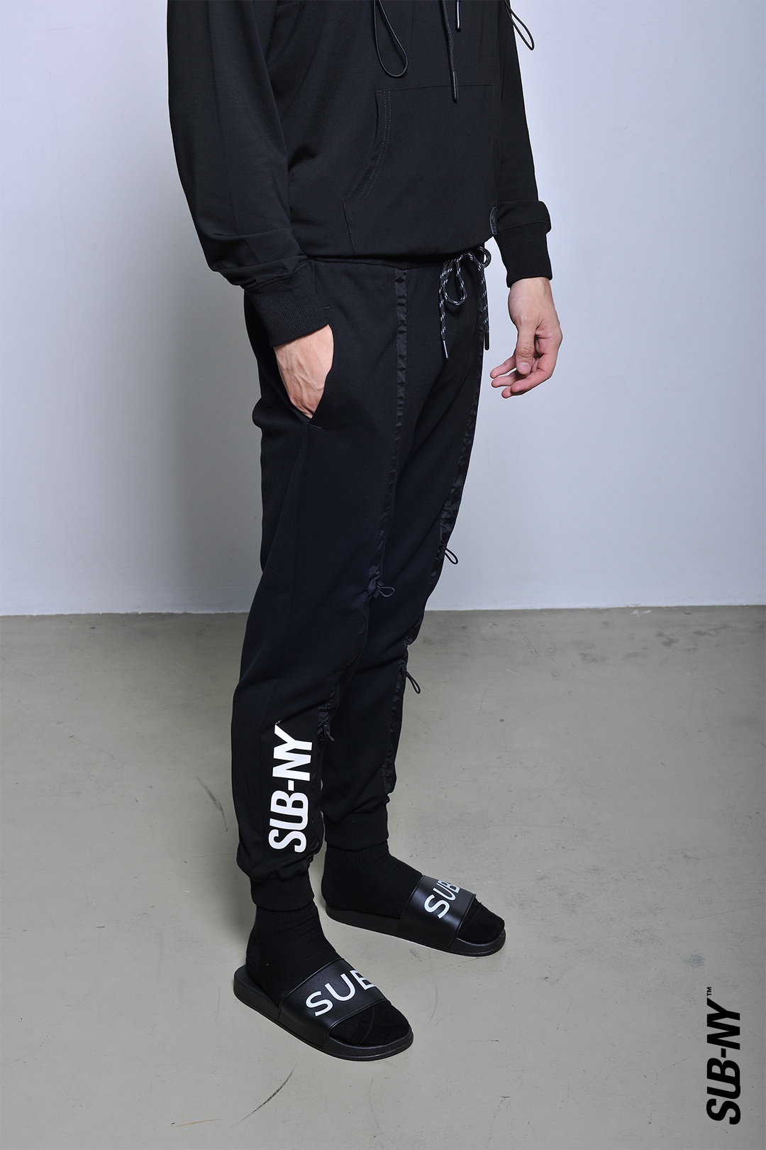 Men Long Jogger - Black - H2M659