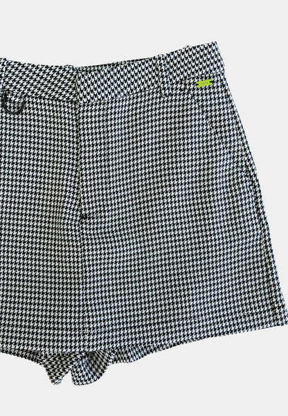 Women Houndstooth Skort - Black - H1W204