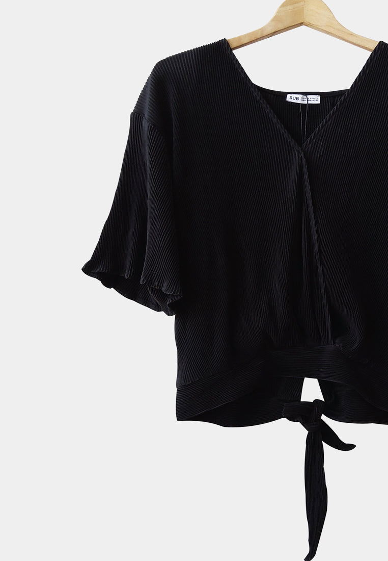 Women Woven Pleated Blouse - Black - M1W023