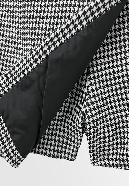 Women Houndstooth Skort - Black - S3W627