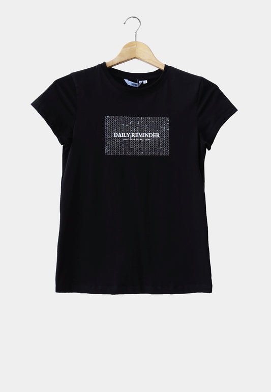 Women Short-Sleeve Graphic Tee - Black - H1W181