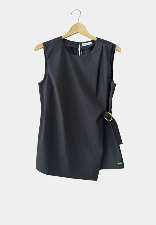 Women Sleeveless Blouse - Black - H1W211