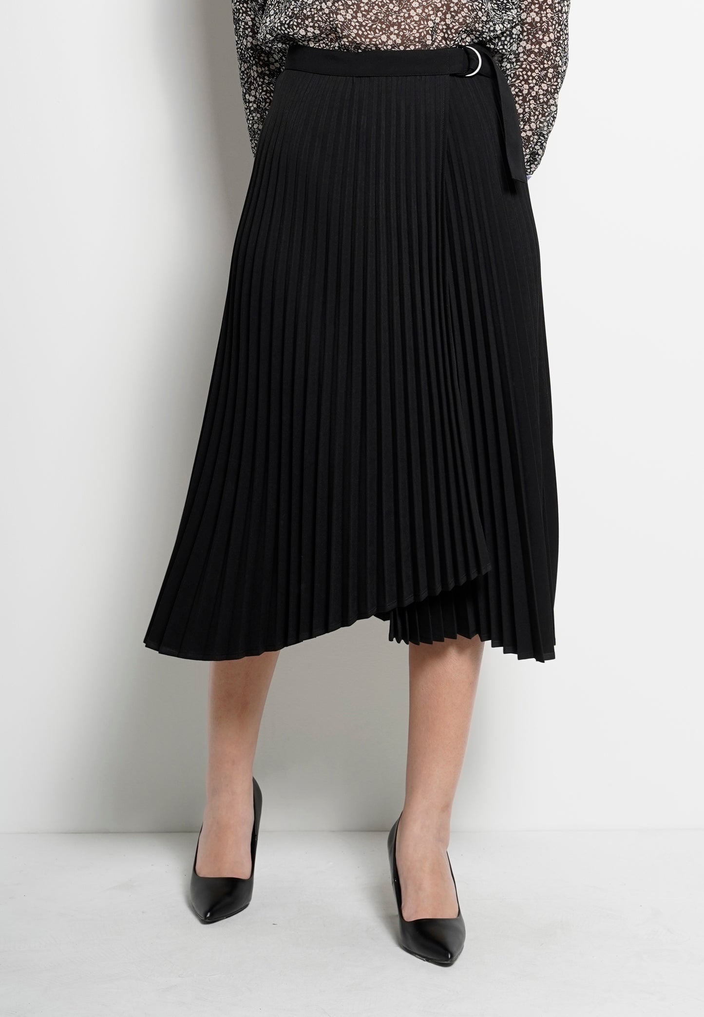 Women Pleated Long Skirt  - Black - H0W754