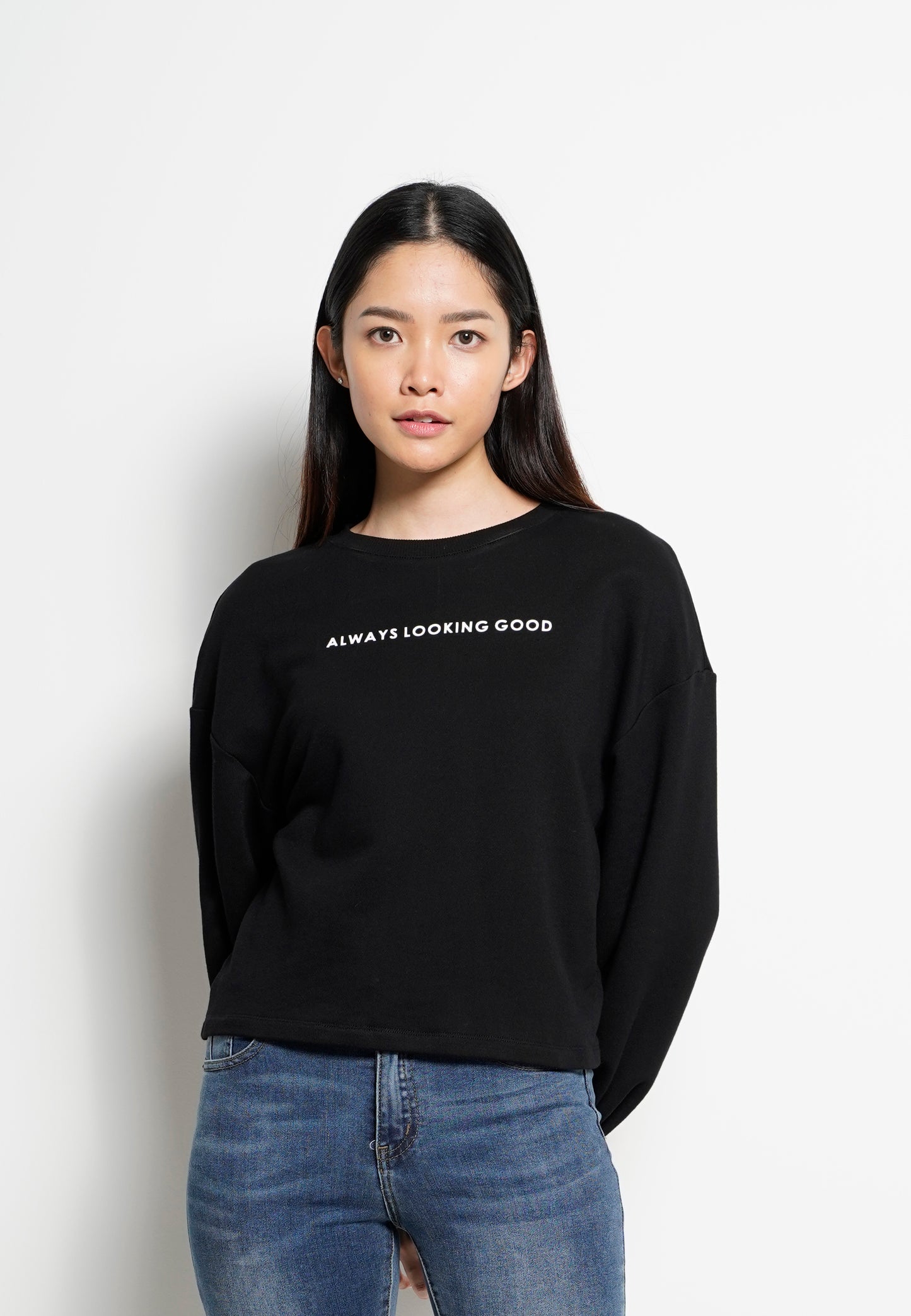 Women Round Neck Long-Sleeve Sweatshirt - Black - H0W831