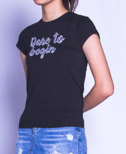 Women Short Sleeve Graphic Tee - Black - H9W383