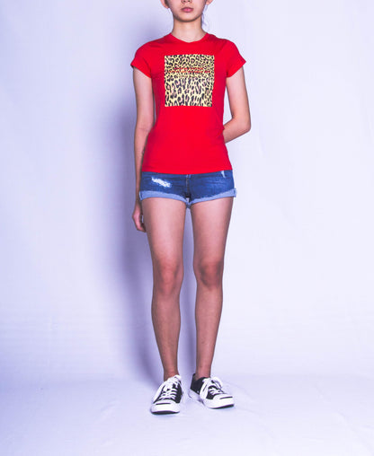 Women Short Sleeve Graphic Tee - Red - H9W385