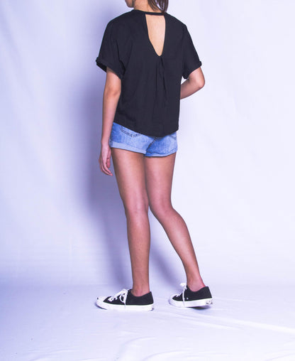 Women Short-Sleeve Tee - Black - H9W293