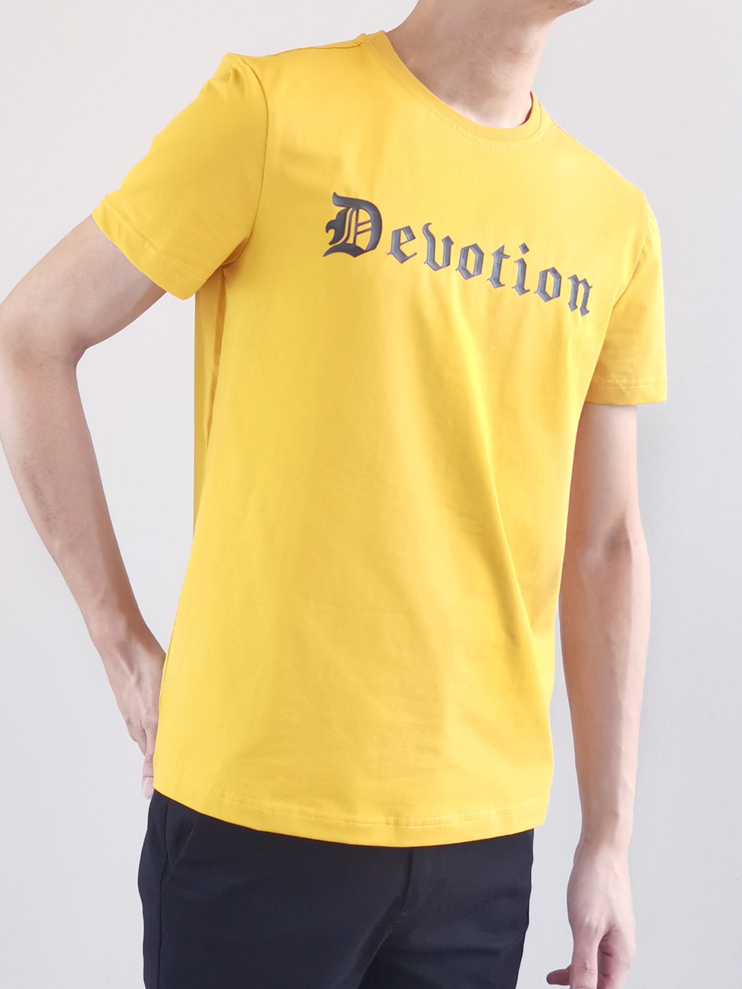 Men Short-Sleeve Graphic Tee - Yellow - M0M432