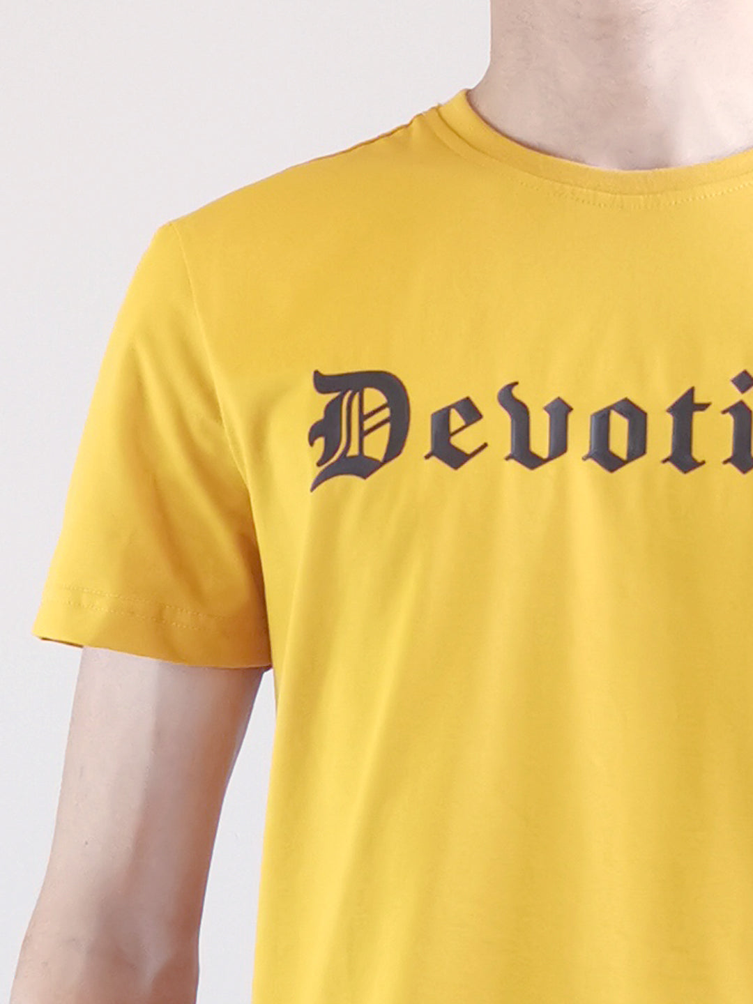 Men Short-Sleeve Graphic Tee - Yellow - M0M432