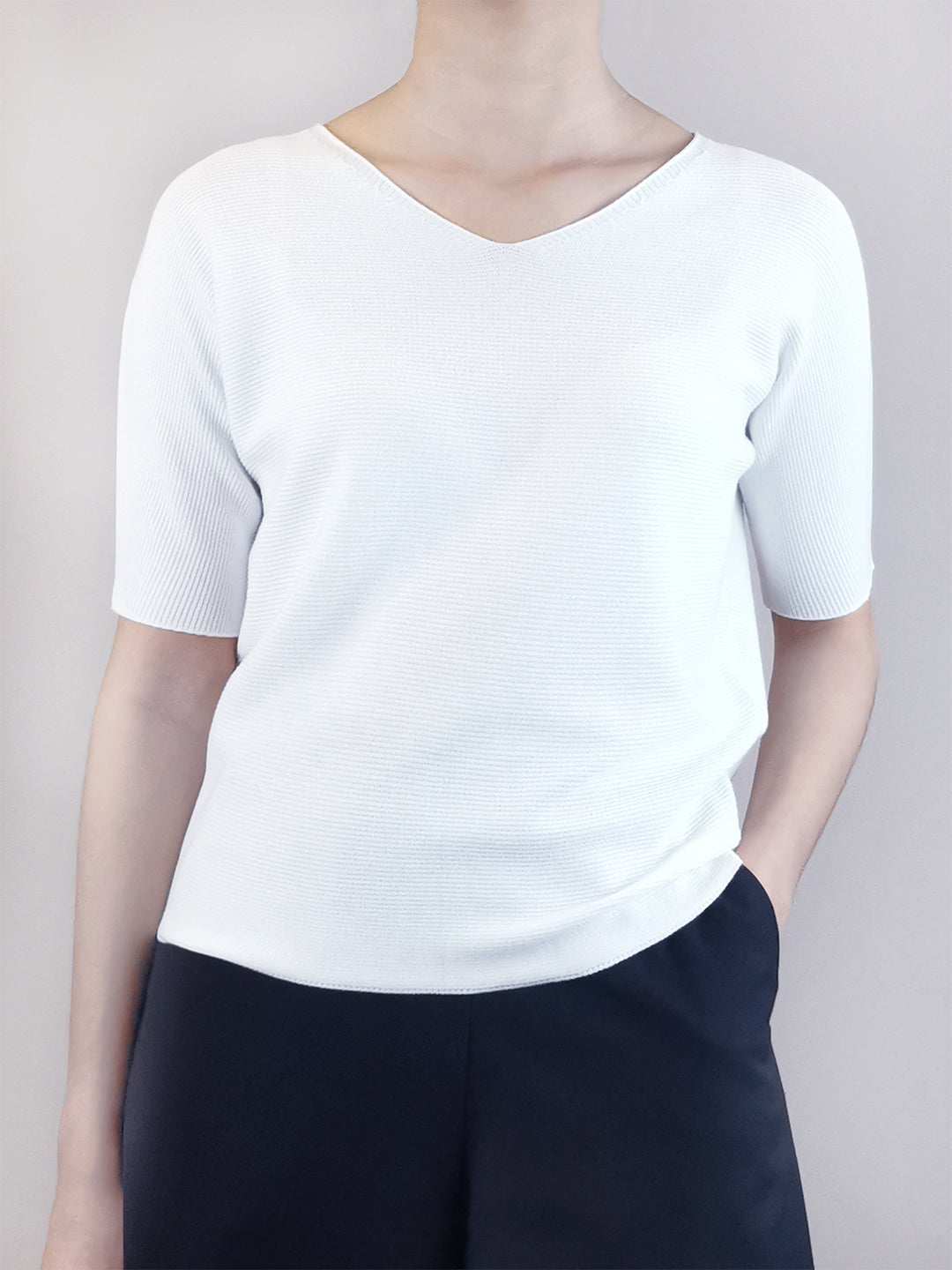 Women V-Neck Knit Top - White - M0W660