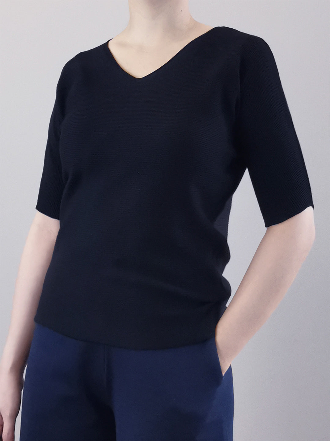 Women V-Neck Knit Top - Black - M0W658