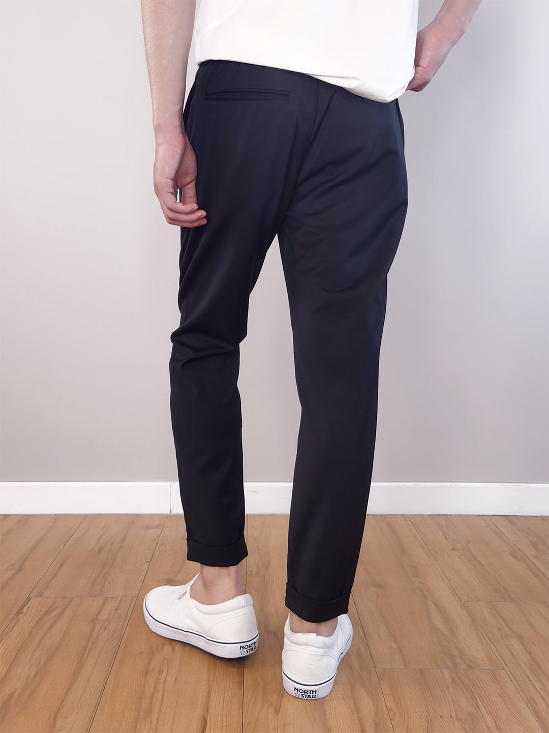 Men Slim Fit Jogger - Black - M0M411