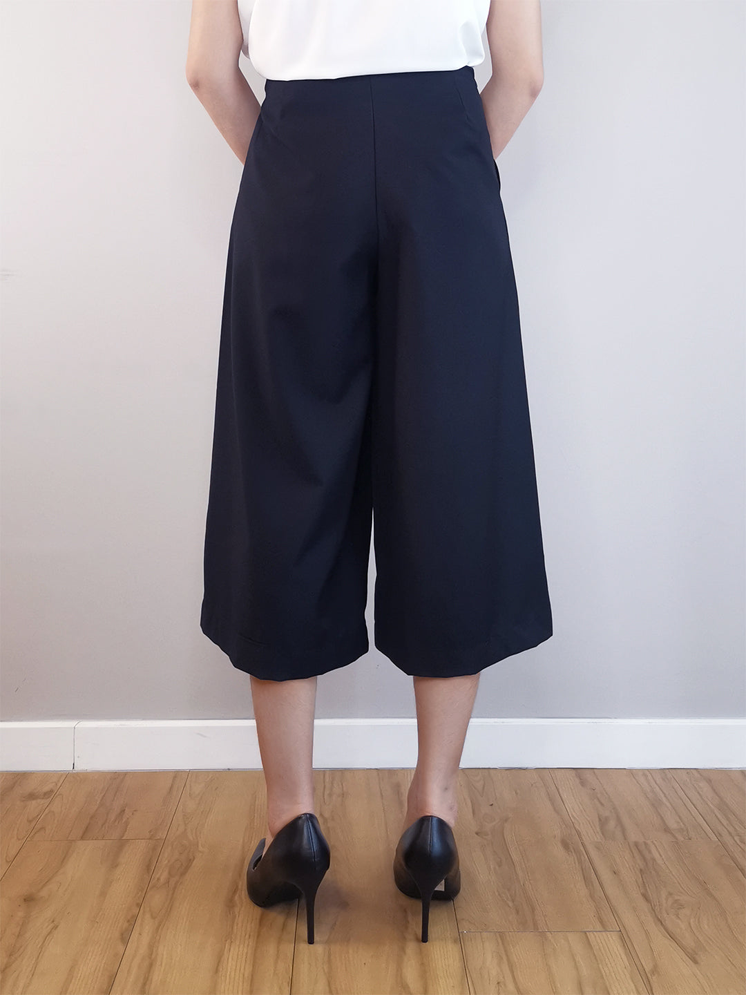 Women Wide Leg Trousers - Black - M0W503