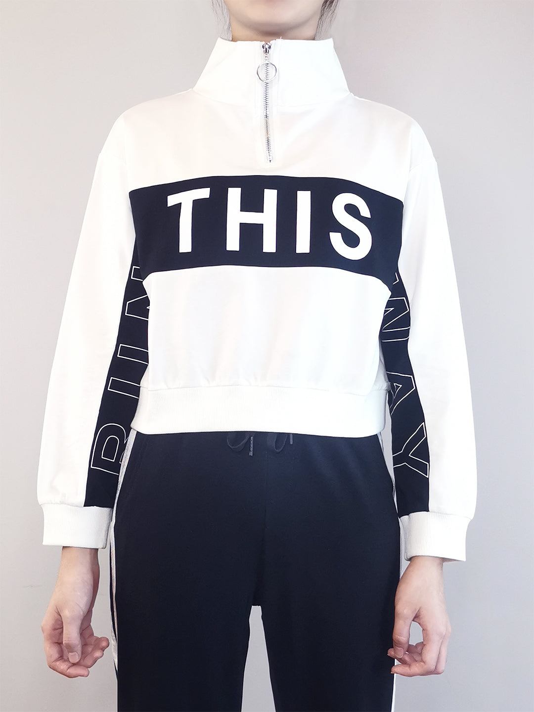 Women Long Sleeve Sweatshirt - White - M0W530