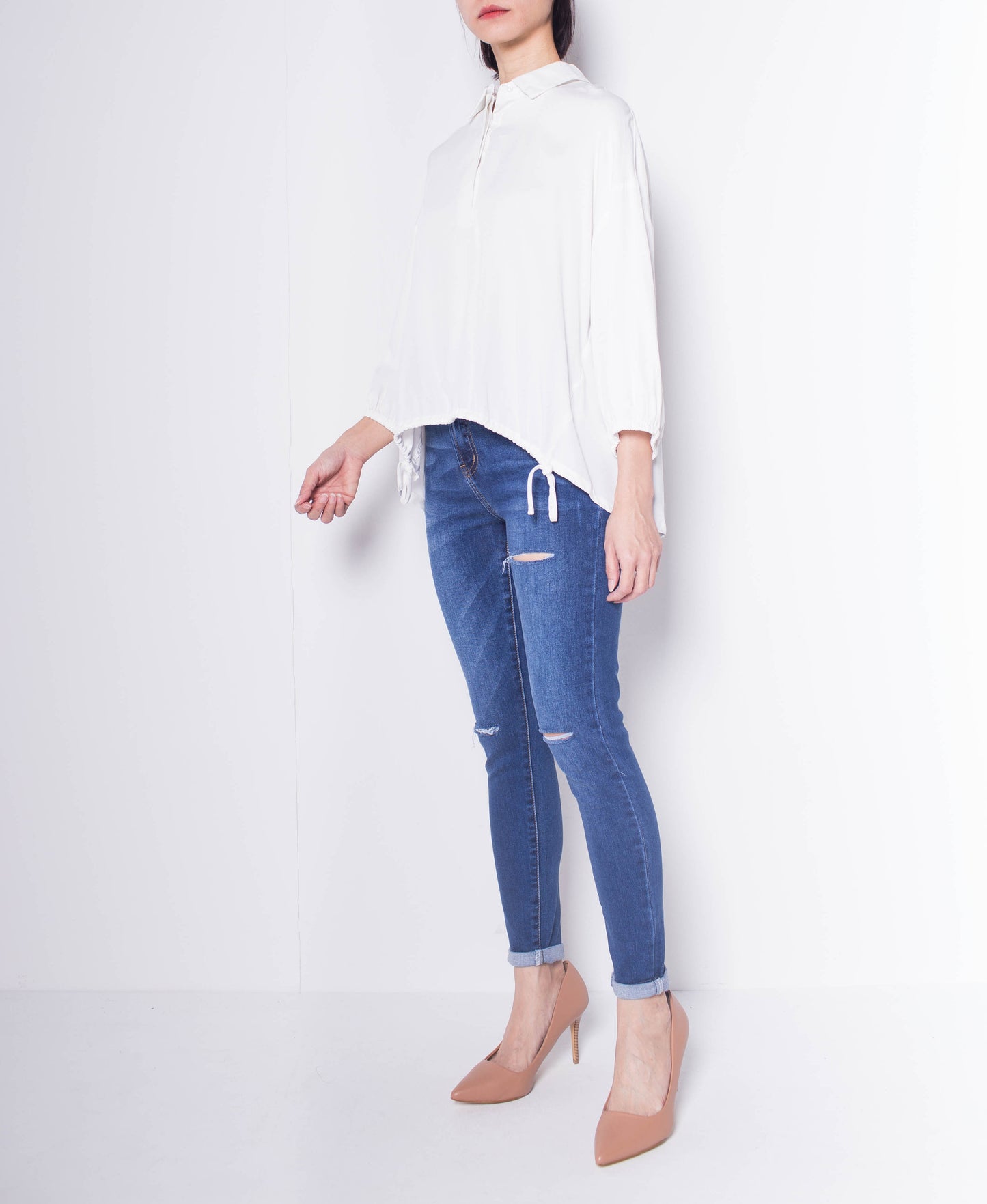 Women Shirt Blouse With Uneven Hemline - White - F9W147