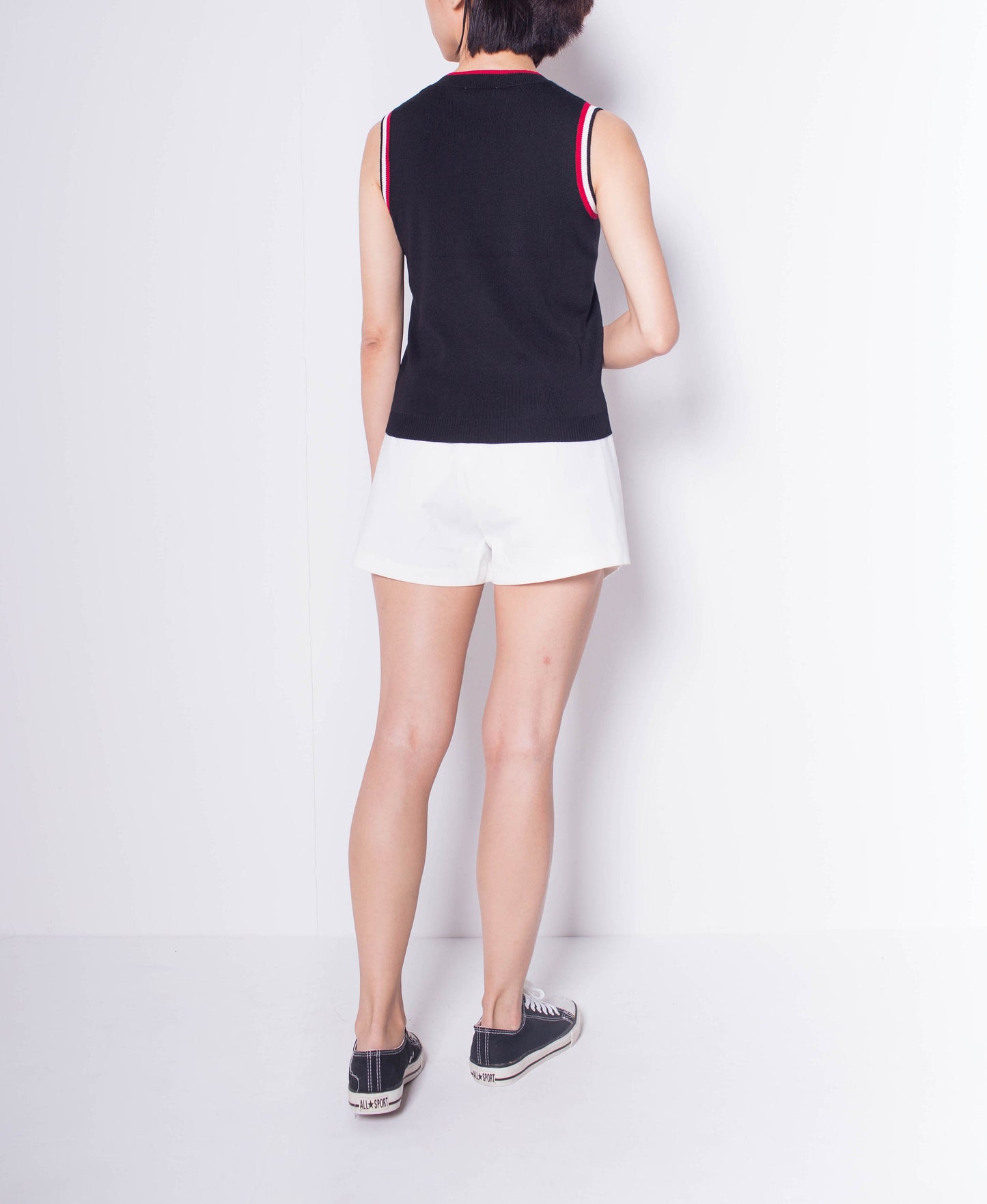 Women Sleeveless Knit Top - Black - H0W930