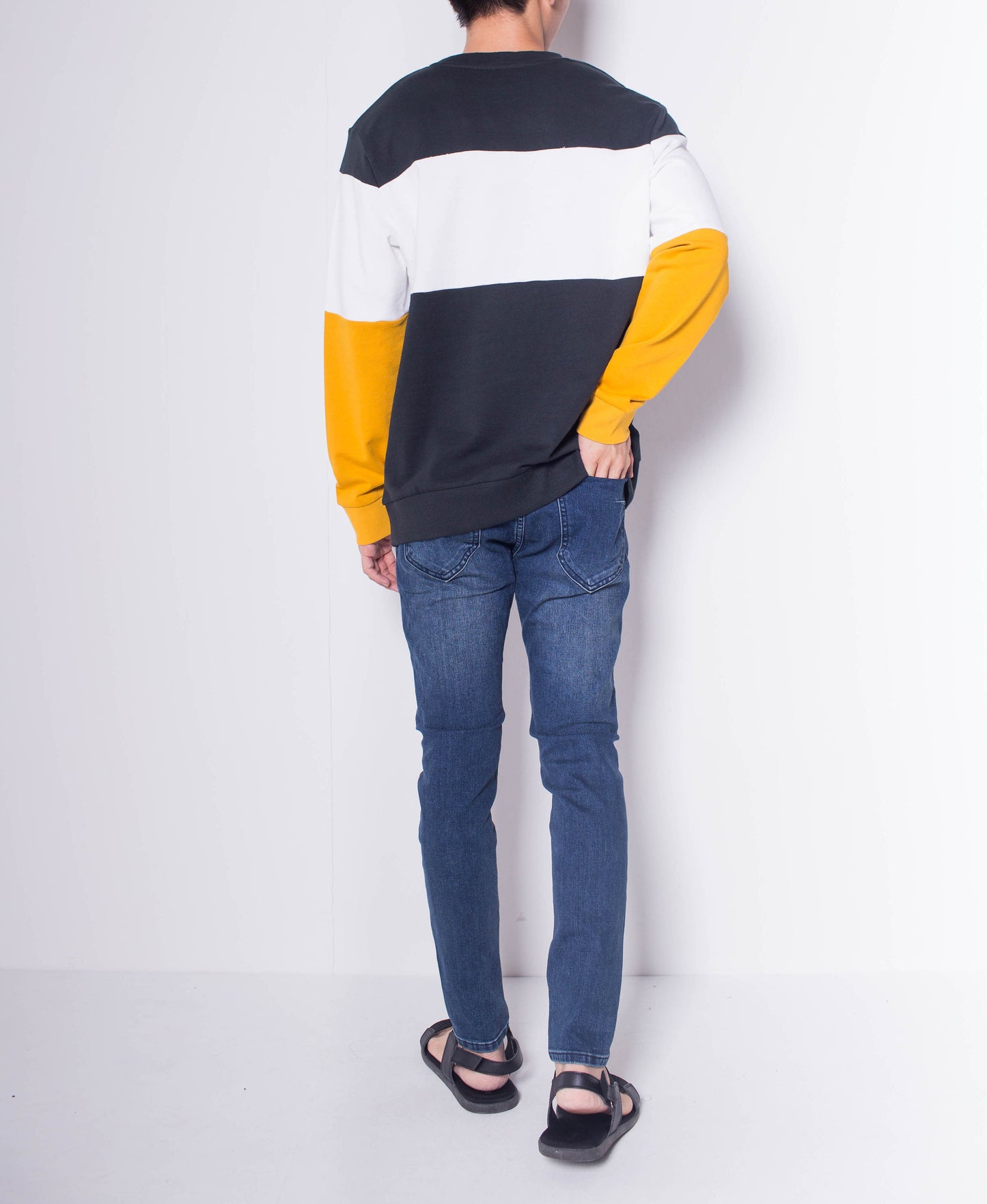 Men Color Block Sweatshirt - Black - H0M504