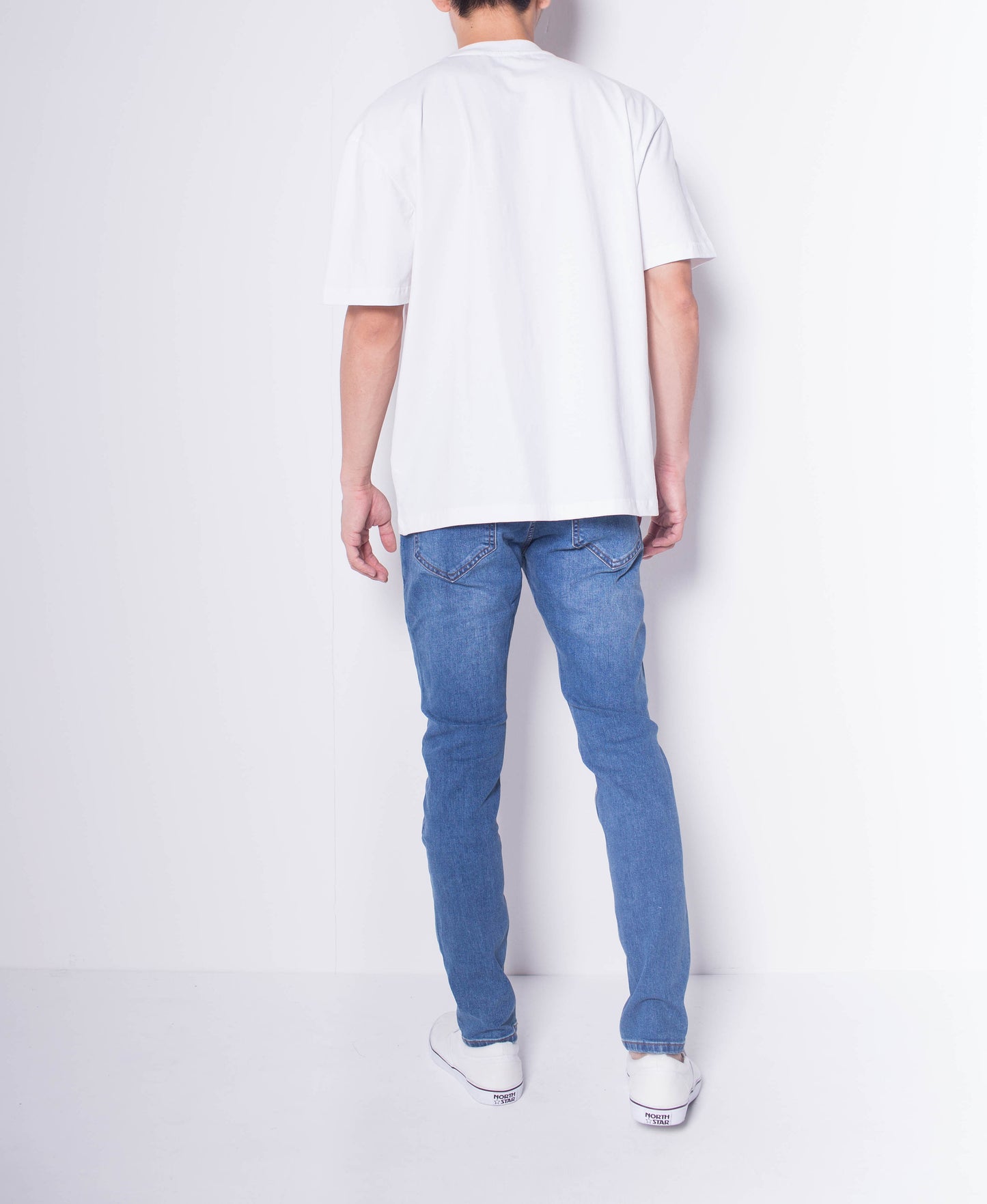 Men Short-Sleeve Oversized Graphic Tee - White - H0M548