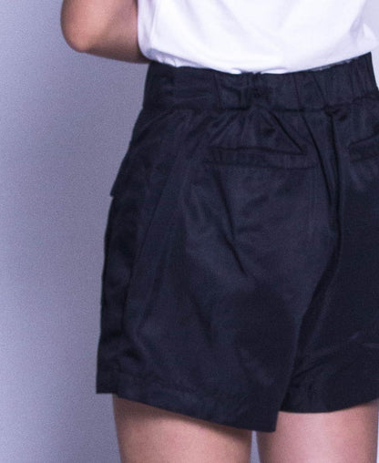 Women Short Pants - Black - F9W065