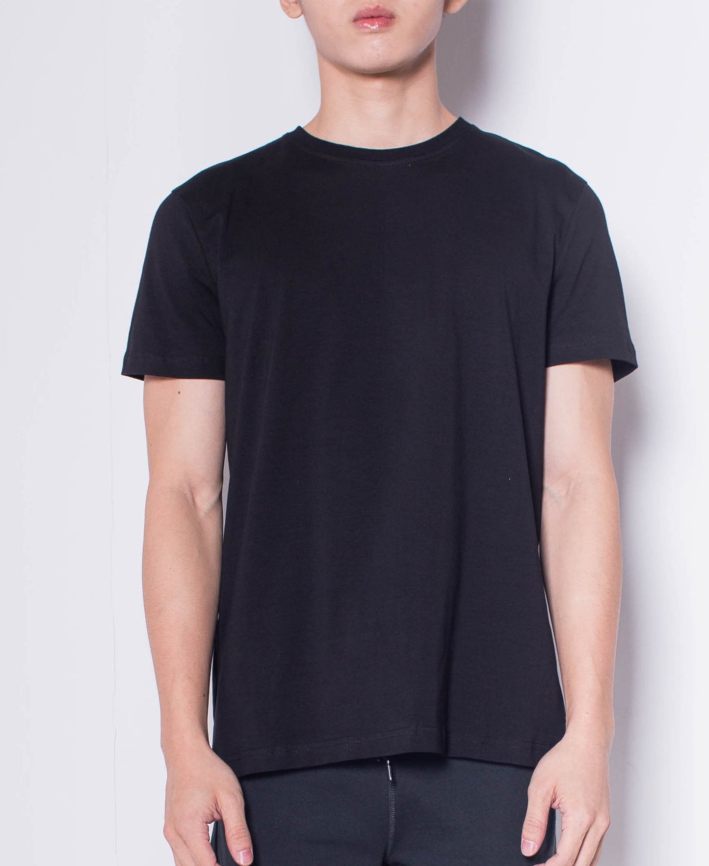 Men Short Sleeve Basic Round Tee - Black - H0M932