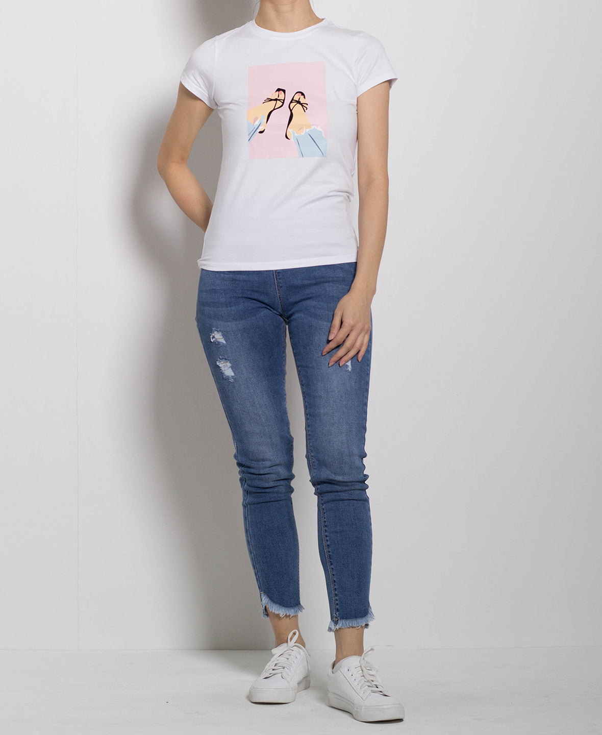 Women Short-Sleeve Graphic Tee - White - H0W776